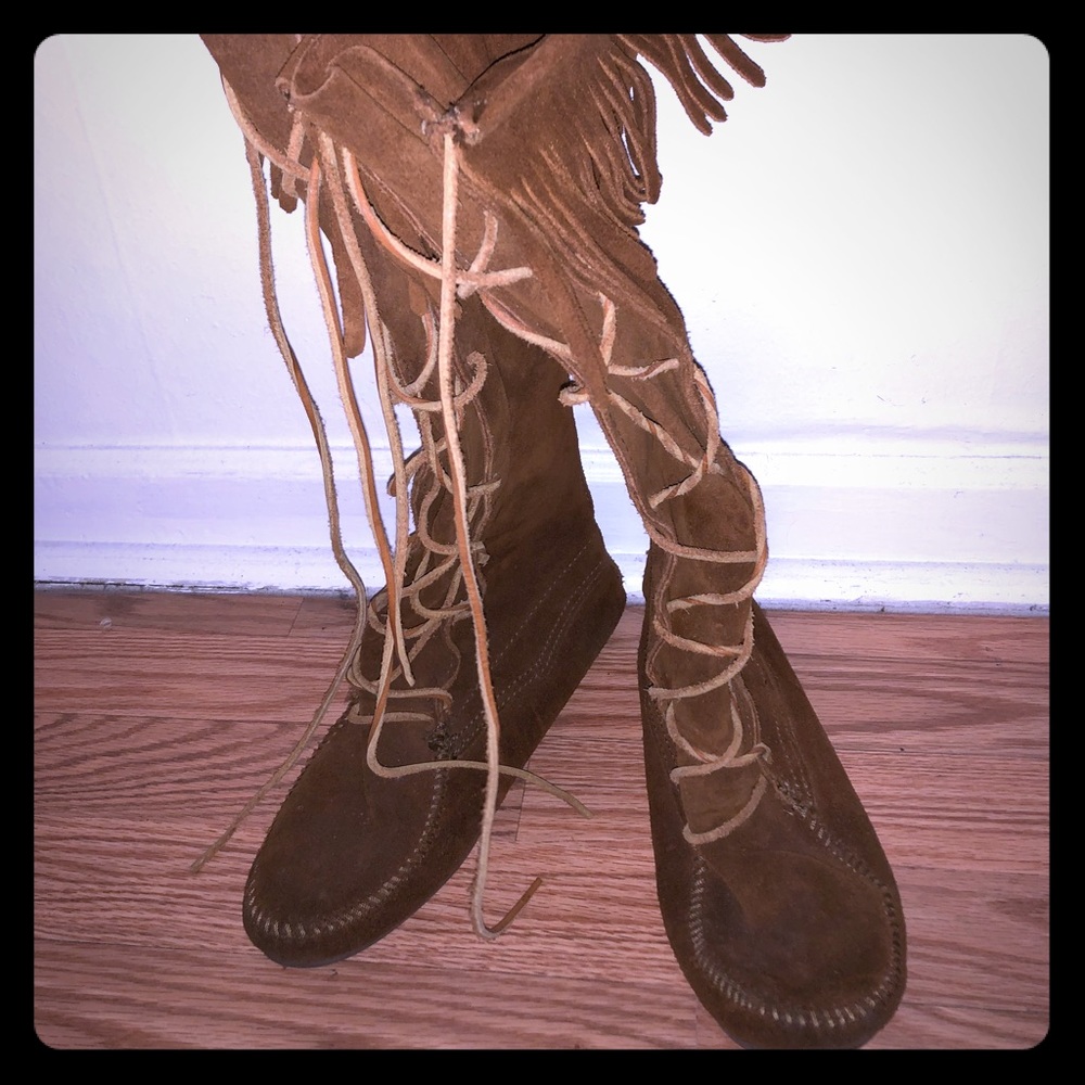 Minnetonka boots 8 1/2